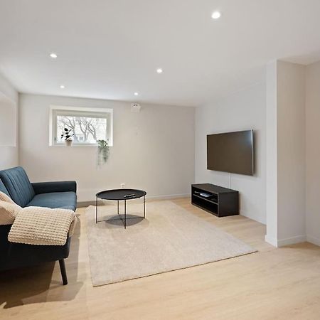 Practical Basement Apt With All Home Comforts Close To City Centre สตาวังเงร์ ภายนอก รูปภาพ