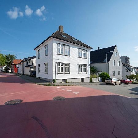 Practical Basement Apt With All Home Comforts Close To City Centre สตาวังเงร์ ภายนอก รูปภาพ